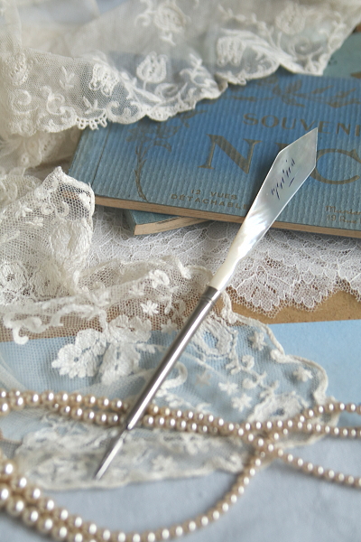 パリのスーベニール　ペンアンドペーパーナイフ　フランス　アンティークストリュフ 20260324