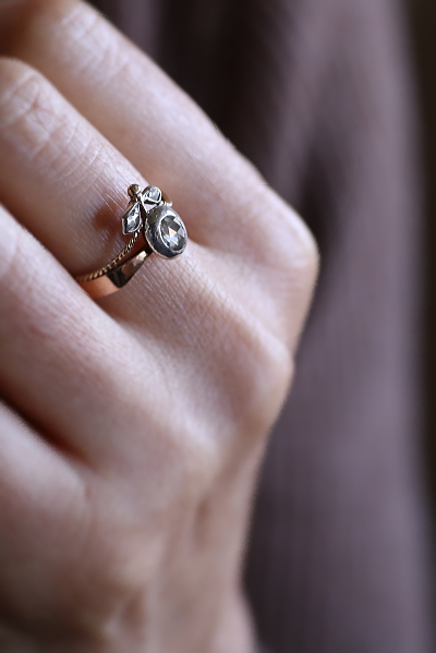 オーバルローズカットダイヤモンドリング　イギリス アンティークストリュフ