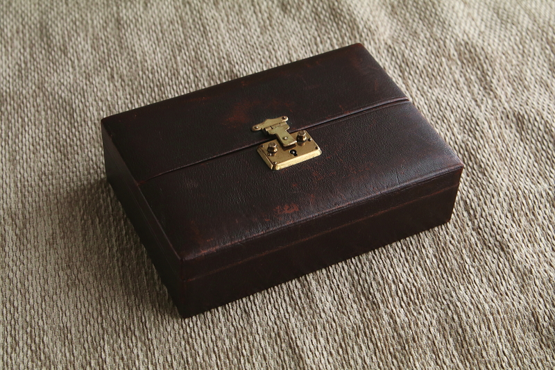 モロッコレザー　ジュエリーケース　イギリス　アンティークストリュフ