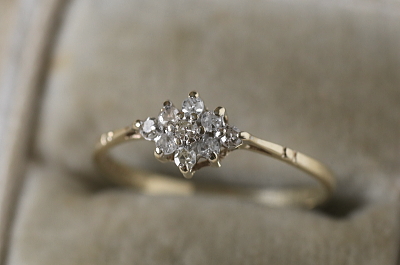 メレダイヤ　ダイヤシェイプリング　イギリス　アンティークストリュフ