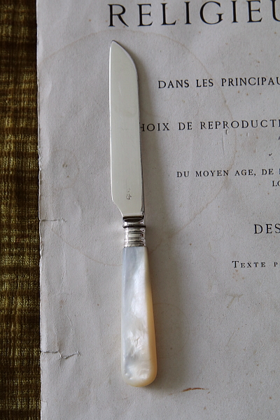 マザーオブパールハンドルデザートナイフ　james dixon and sons イギリス　アンティークストリュフ