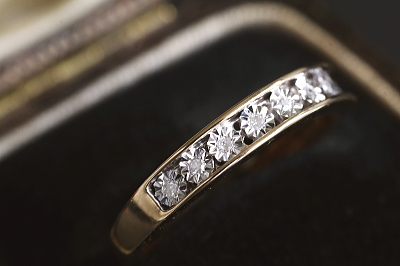 メレダイヤハーフエタニティリング　イギリス　アンティークストリュフ