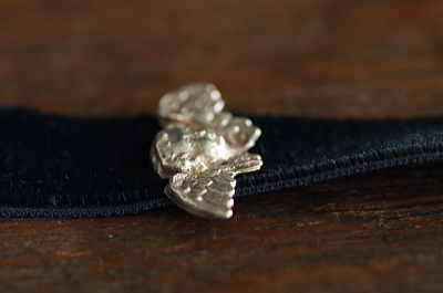 ヴィクトリアンシルバーチェラブオーナメント　ヨーロッパ　アンティークストリュフ