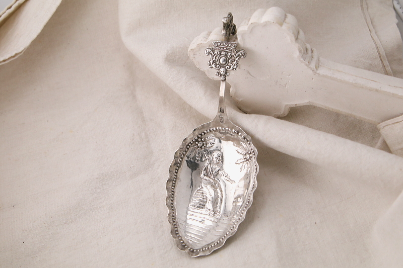 幼子ヨハネのシルバースクープ　ティーキャディースプーン　ハーナウ　ドイツ　アンティークストリュフ