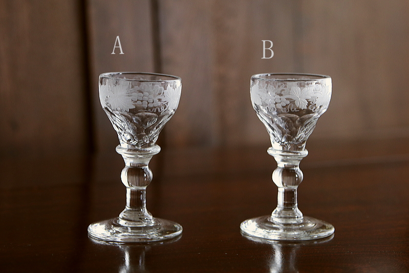 葡萄文カットクリスタルリキュールグラス　ヴィクトリアン　イギリス　アンティークストリュフ