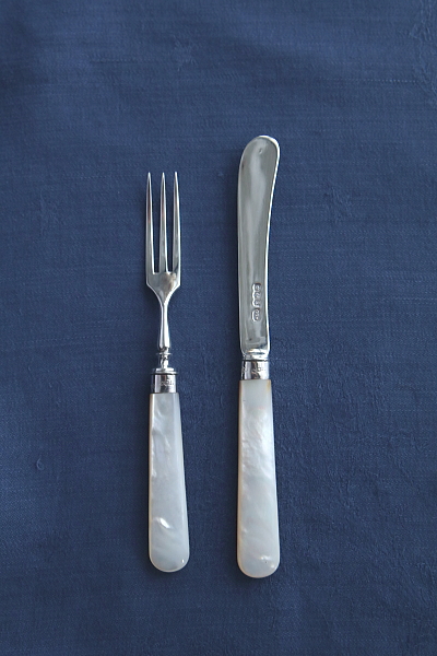 スターリングシルバー　ティーナイフアンドフォーク　マザーオブパール　イギリス　アンティークストリュフ