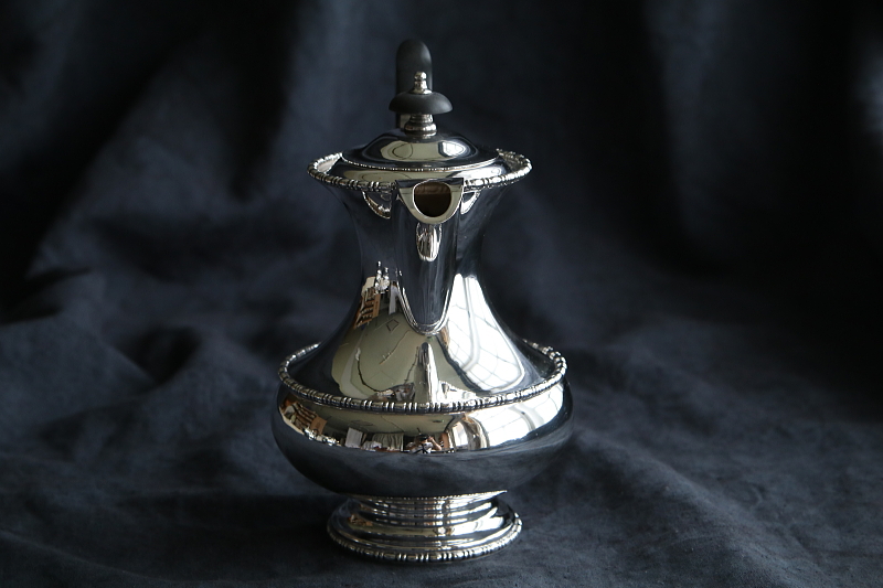 walker and hall シルバープレートティー四点揃い　ティーポット　イギリス アンティークストリュフ