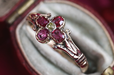 ルビー&ダイヤモンドリング　ヴィクトリアンリング　ジョージアンリング　指輪　アンティークジュエリー　ヴィンテージアクセサリー　イギリス　フランス　ヨーロッパ　アンティークストリュフ 20251212