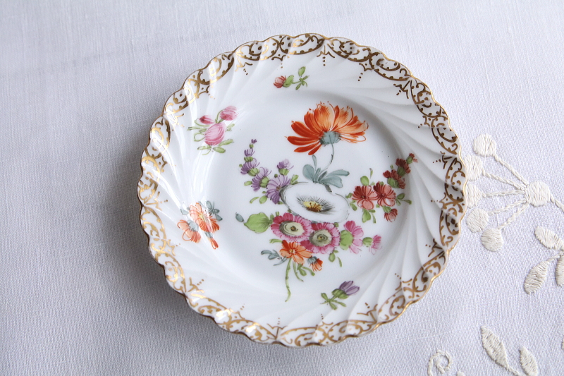 ドレスデンの花の小皿　ドイツ　アンティークストリュフ