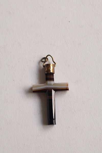 ヴィクトリアンアゲートクロスペンダント イギリス アンティークストリュフ