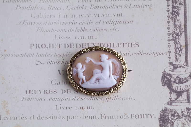 ヴィクトリアンシェルカメオ　神々の肖像　イギリス