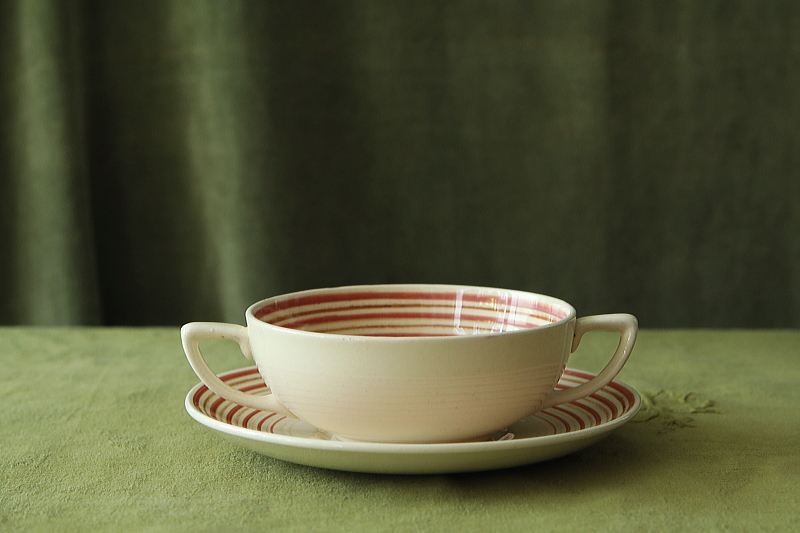 クレヨンライン　スープカップソーサー　ピンク　イギリス　susie cooper アンティークストリュフ