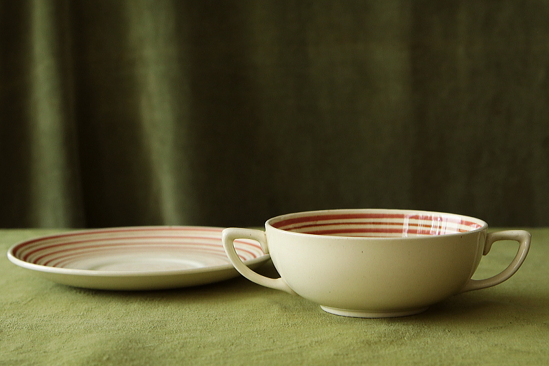 クレヨンライン　スープカップソーサー　ピンク　イギリス　susie cooper アンティークストリュフ