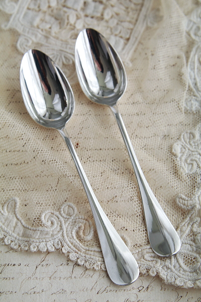 クリストフル Christofle　花のモノグラムティースプーン　フランス　アンティークストリュフ