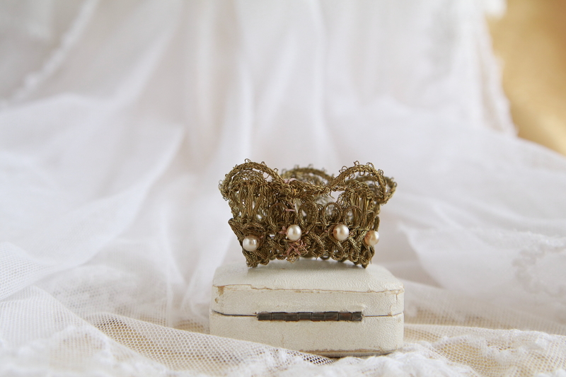 聖母像の冠　錦糸　ペースト　フランス　アンティークストリュフ