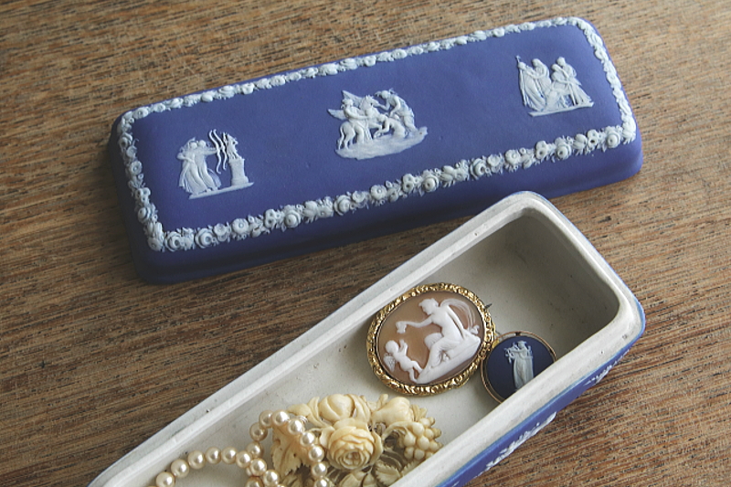 アンティークウエッジウッド　ジャスパートリンケットボックス　wedgwood　アンティークストリュフ