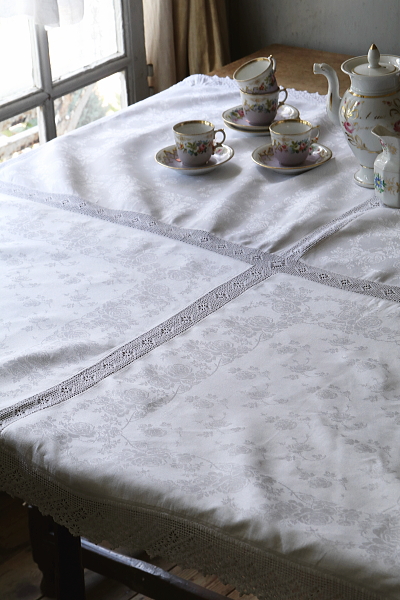 ローズダマスクリネンテーブルクロス　イギリス　アンティークストリュフ