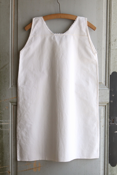 イニシャル刺繍のリネンナイティ　フランス　アンティークストリュフ