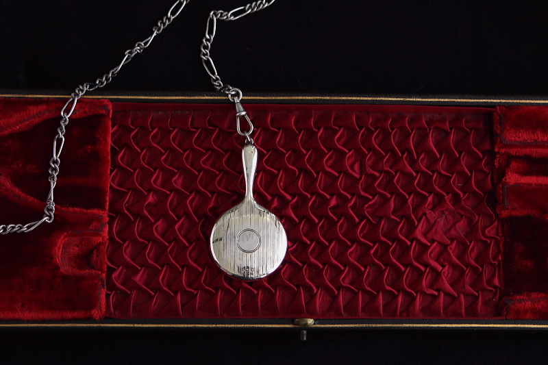 スモールシルバーハンドミラー　イギリス　アンティークストリュフ