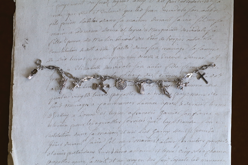 9シルバーチャームブレスレット　イギリス　アンティークストリュフ