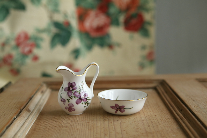 スミレのミニチュア陶器　hammersley イギリス アンティークストリュフ