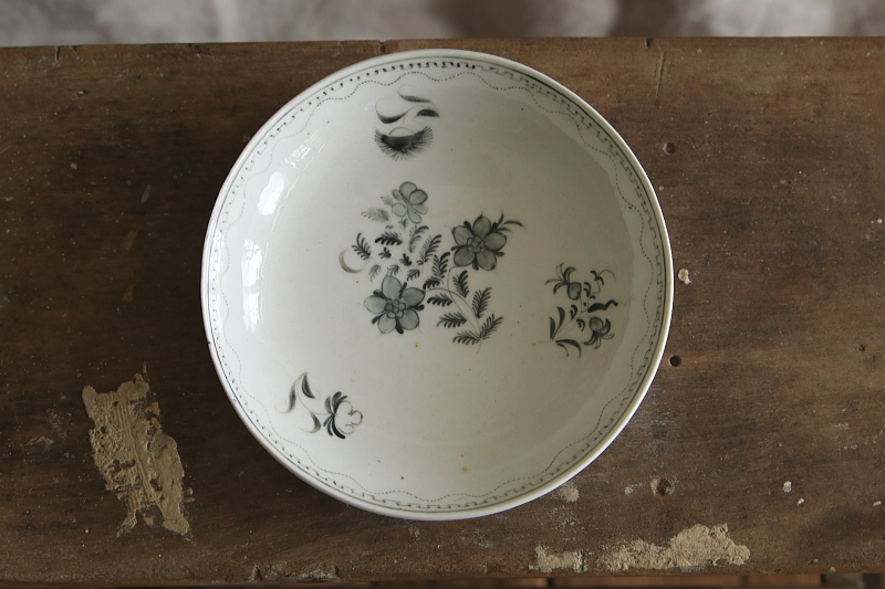 アーリーヴィクトリアン　ティーボウルソーサー　草花文　アンティークストリュフ