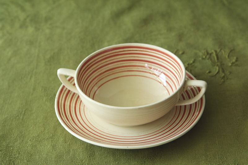 クレヨンライン　スープカップソーサー　ピンク　イギリス　susie cooper アンティークストリュフ