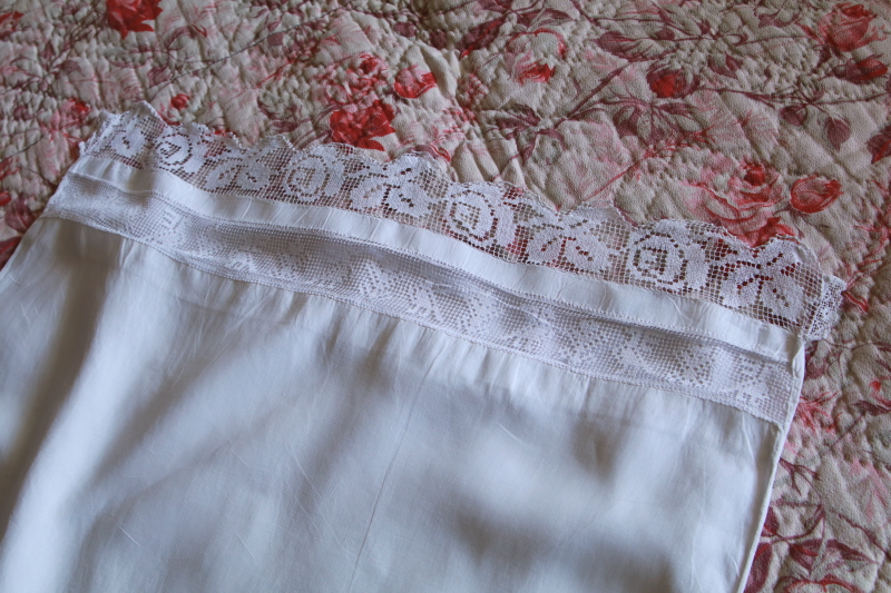 バラと小鳥のフィレレース　ベビーズデュベカバー　フランス　アンティークストリュフ