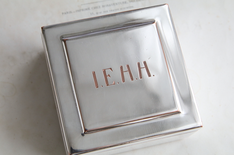 シルバープレートシガレットボックス　イギリス