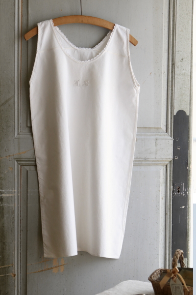 イニシャル刺繍のリネンナイティ　フランス　アンティークストリュフ 20250819