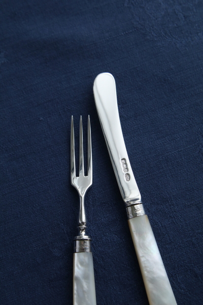 スターリングシルバー　ティーナイフアンドフォーク　マザーオブパール　イギリス　アンティークストリュフ