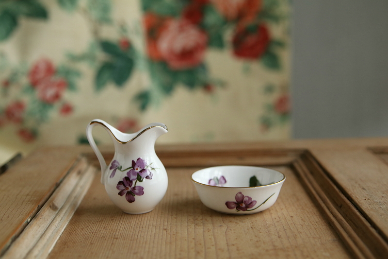 スミレのミニチュア陶器　hammersley イギリス アンティークストリュフ