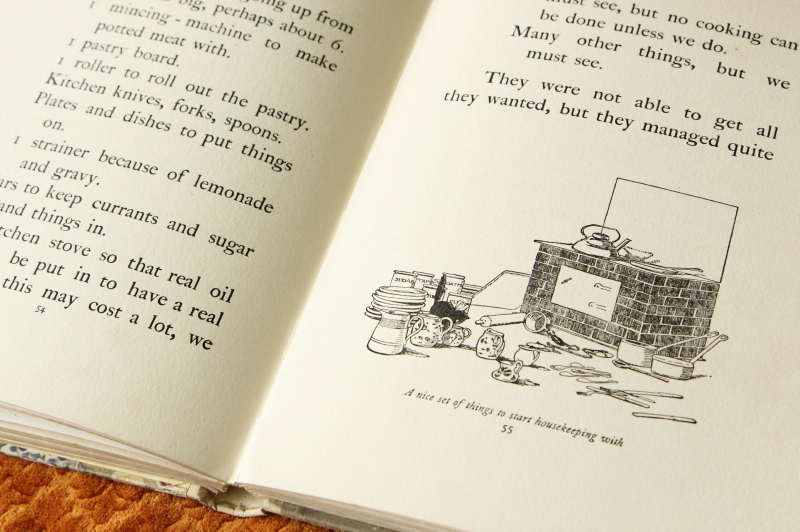 アンティークブック　児童書 peggyandjoan appleton cradoc イギリス　アップルトン