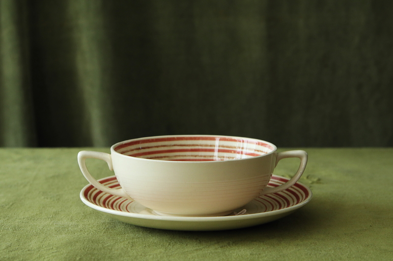 クレヨンライン　スープカップソーサー　ピンク　イギリス　susie cooper アンティークストリュフ