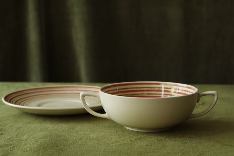 クレヨンライン　スープカップソーサー　ピンク　イギリス　susie cooper アンティークストリュフ