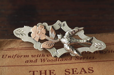 シルバーアンドゴールド　ツバメのブローチ　エドワーディアン　イギリス　アンティークストリュフ