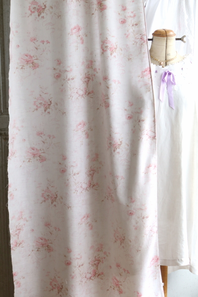 薔薇のブーケ　フレンチコットンファブリック　フランス　アンティークストリュフ 20250717