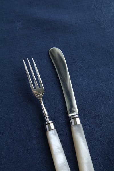 スターリングシルバー　ティーナイフアンドフォーク　マザーオブパール　イギリス　アンティークストリュフ