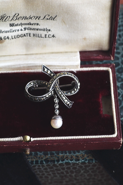 パールアンドマーカサイトシルバーブローチ　ヨーロッパ　アンティークストリュフ 20251016