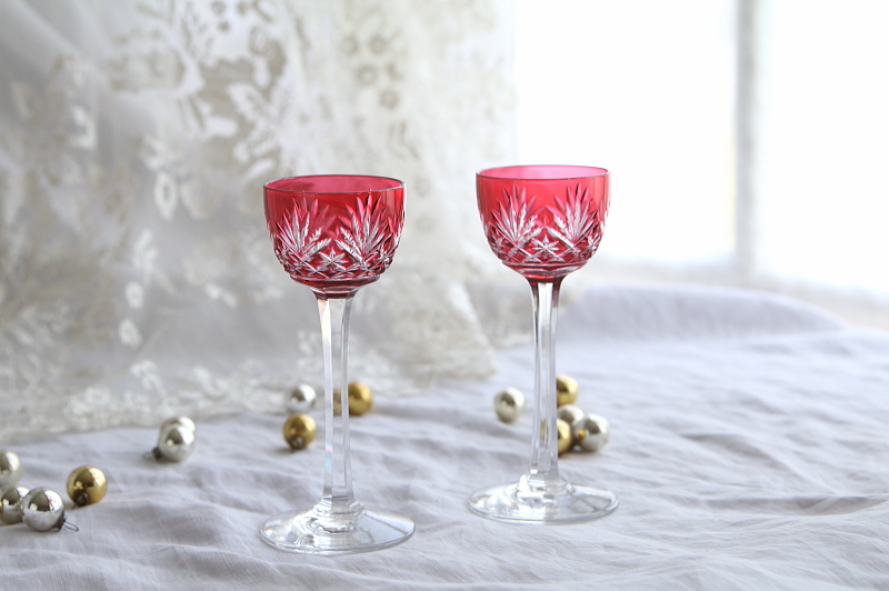 カットクリスタルクランベリーグラスペア　ヨーロッパ アンティークストリュフ