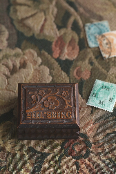 木彫スタンプケース　seelisberg　スイス アンティークストリュフ
