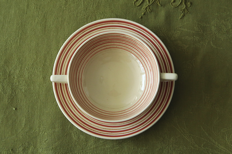 クレヨンライン　スープカップソーサー　ピンク　イギリス　susie cooper アンティークストリュフ