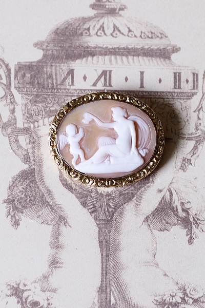 ヴィクトリアンシェルカメオ　神々の肖像　イギリス