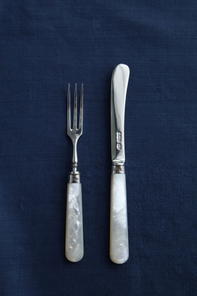 スターリングシルバー　ティーナイフアンドフォーク　マザーオブパール　イギリス　アンティークストリュフ