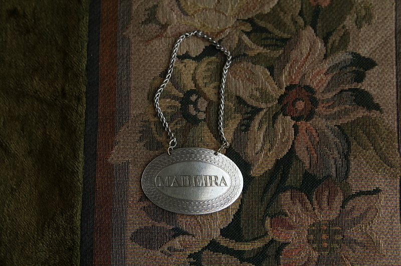 シルバープレートボトルタグ MEDEIRA　マデイラワイン　イギリス
