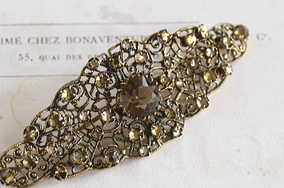 トパーズガラス　フィリグリーブローチ　ヨーロッパ　アンティークストリュフ