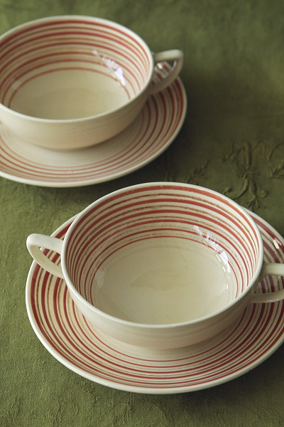 クレヨンライン　スープカップソーサー　ピンク　イギリス　susie cooper アンティークストリュフ 20250730