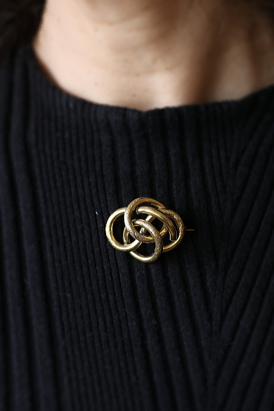 ヴィクトリアンラヴァーズノット　シャトレーン　ブローチ　イギリス　フランス　アンティークストリュフ