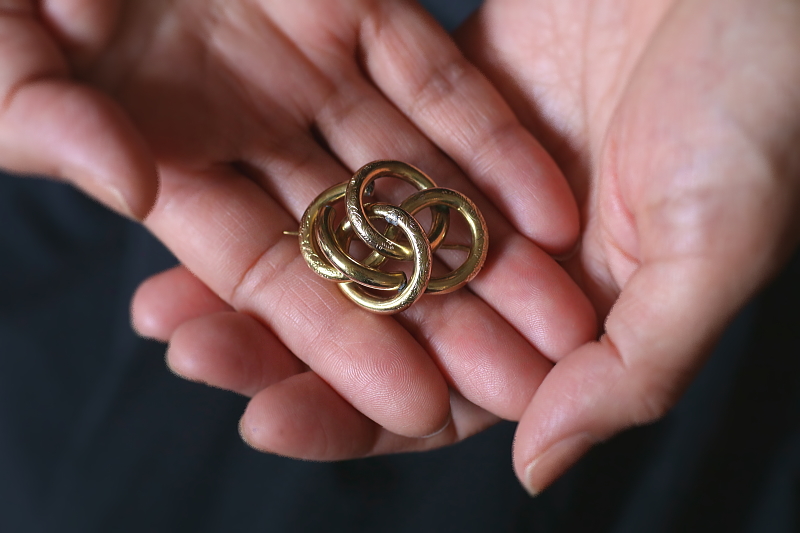 ヴィクトリアンラヴァーズノット　シャトレーン　ブローチ　イギリス　フランス　アンティークストリュフ