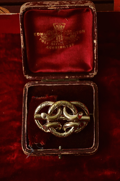 ヴィクトリアンラヴァーズノット　シャトレーン　ブローチ　イギリス　フランス　アンティークストリュフ